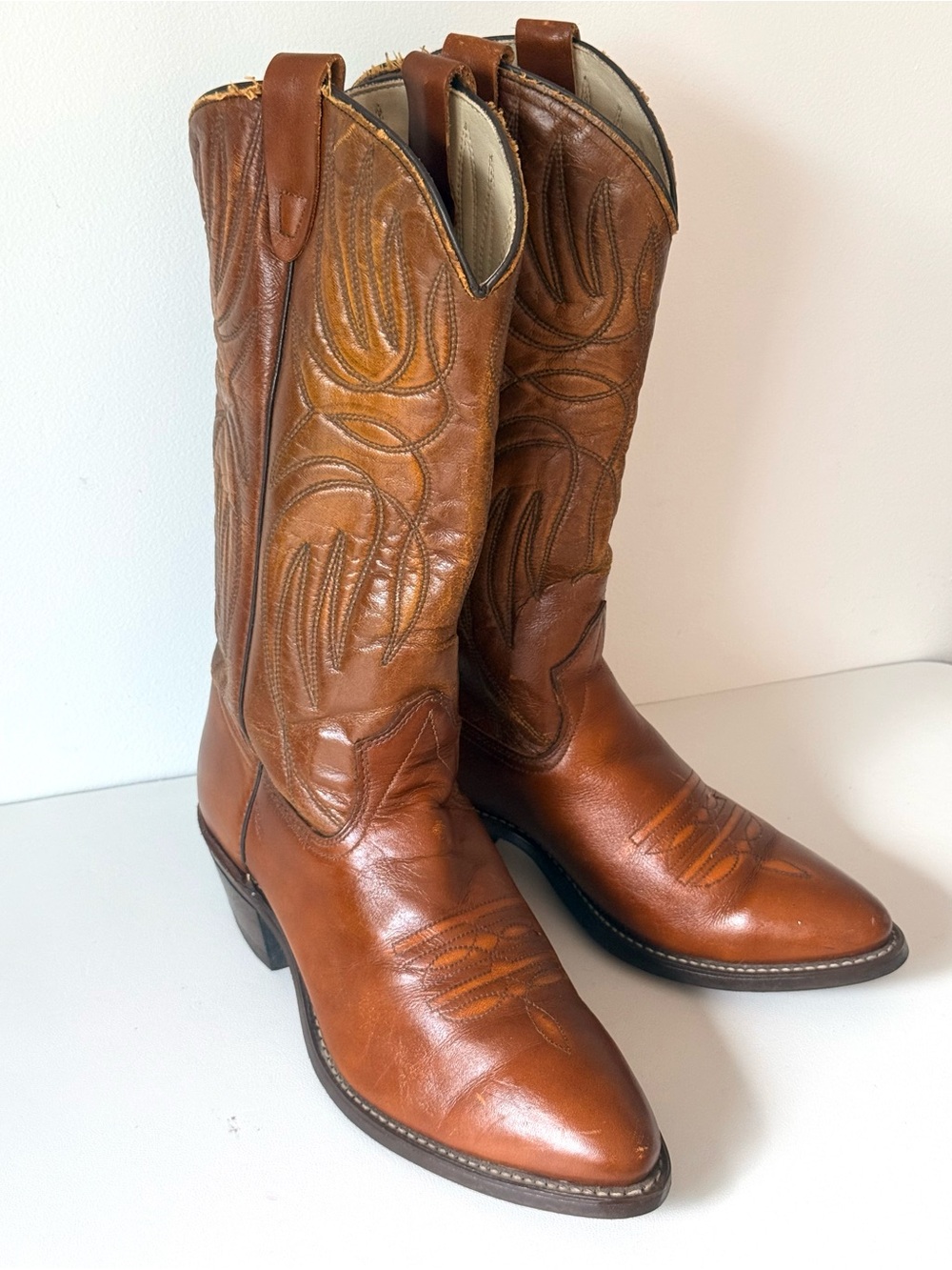 Vintage Texas Boot Company Leather Western Cowboy Boots Cognac Brown Round Toes